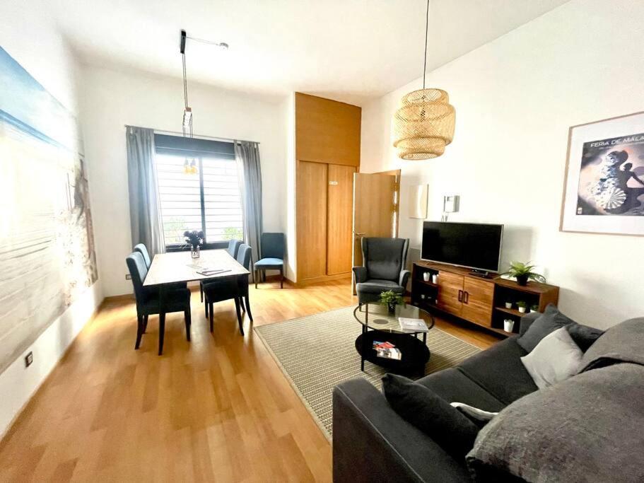Downtown Jinetes Deluxe With Pool & Free Parking Apartment มาลากา ภายนอก รูปภาพ